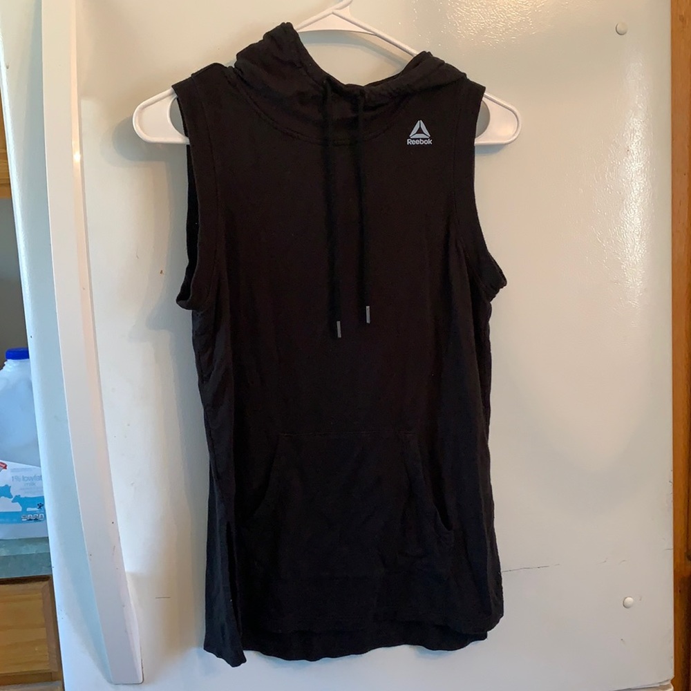 Reebok sleeveless workout top